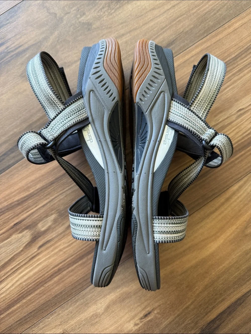 Dansko Women's Black and Tan Strappy Sandals